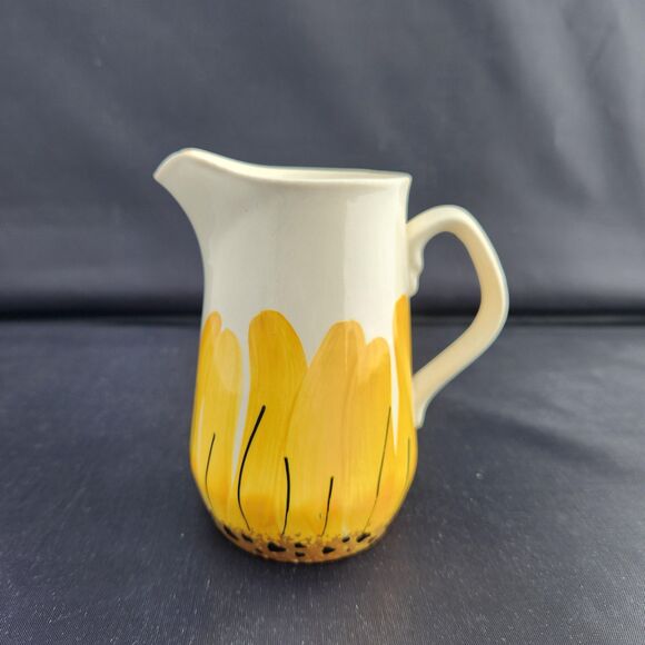 Sunflowers Creamer Mini Pitcher Vera Neuman Pottery Island Worcester Jamaica VTG - Picture 4 of 9
